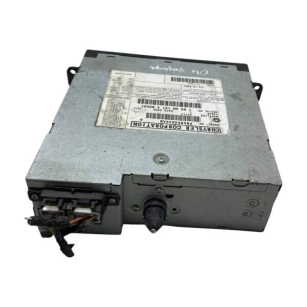 2003-2005 Chrysler Voyager Town & Country Single-Disc DVD Player 05094038Ab - Image 2