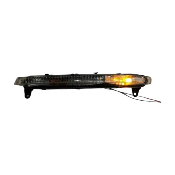 2007-2009 Audi Q7 Front Bumper Driver Turn Signal Light - Image 2
