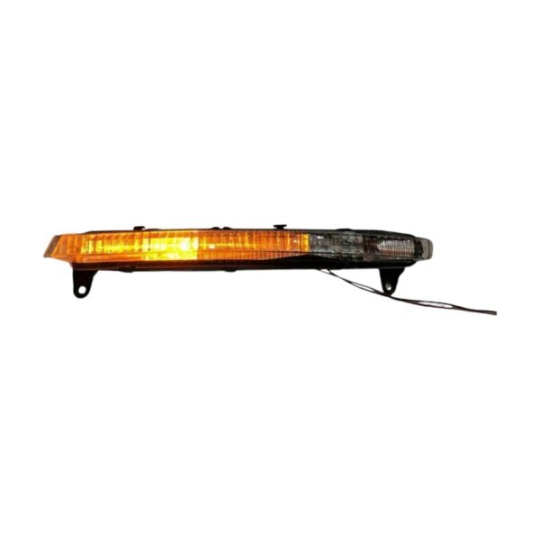 2007-2009 Audi Q7 Front Bumper Driver Turn Signal Light