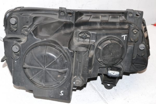 2011-2014 Chrysler 300 - Driver & Passenger Side Headlamp Assembly HID w/ ballast 68143003AA/68143004AA - Image 4