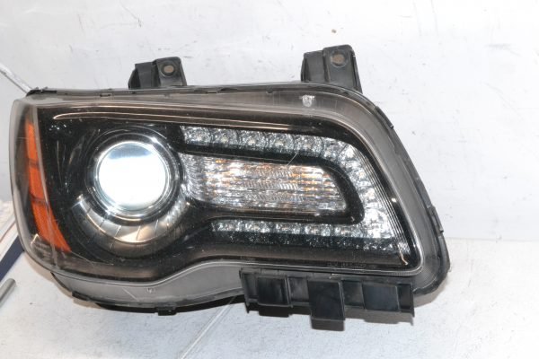 2011-2014 Chrysler 300 - Passenger Side Headlamp Assembly HID w/ ballast 68143004AA - Image 3