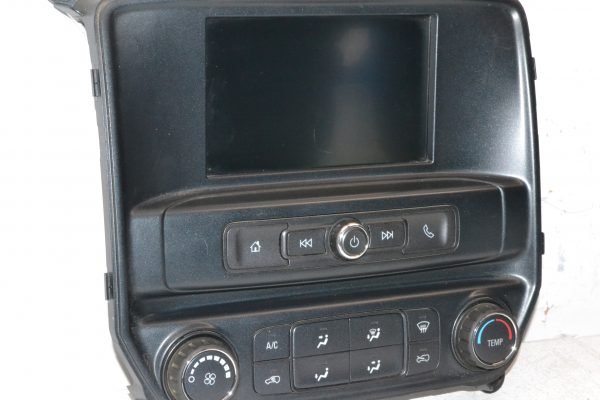 2016-2019 Chevrolet Silverado 1500 2500 3500 - Radio Display Control Assembly 42578313 - Image 3