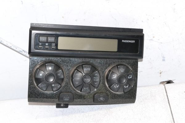 2003-2004 Toyota 4Runner - Hvac A/C Heater Climate Control Unit F21PP54M00 - Image 2
