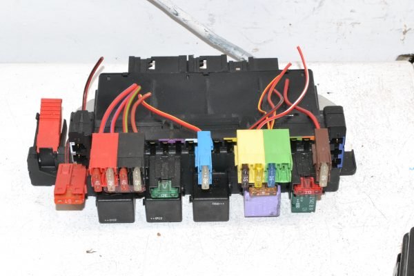 2000-2006 Mercedes-Benz S-Class - Rear Sam Fuse Box A0315451632 - Image 2