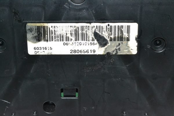 2007-2012 GMC Sierra 1500 - Instrument Cluster Speedometer 28065619 - Image 6