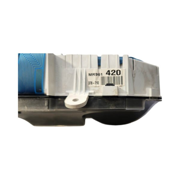 2001-2006 Mitsubishi Montero - Instrument Cluster Speedometer MR951420 - Image 3