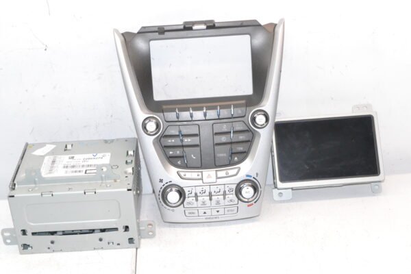 2010-2012 GM Terrain Equinox Touchscreen Display Radio CD Receiver 22869279
