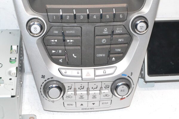 2010-2012 GM Terrain Equinox Touchscreen Display Radio CD Receiver 22869279 - Image 2